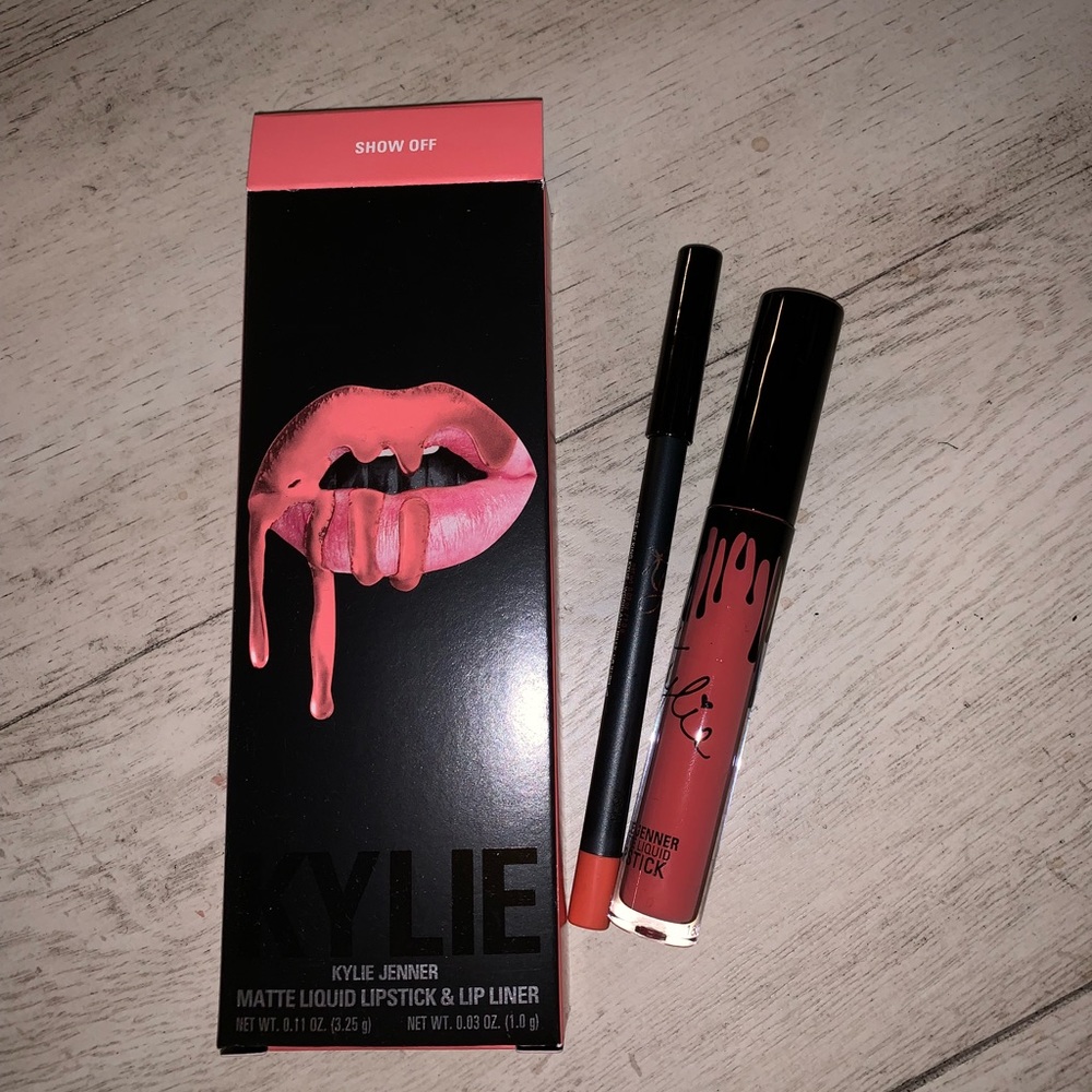 Kylie lipstick Show Off